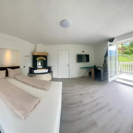 Gruener Exklusiv 아파트